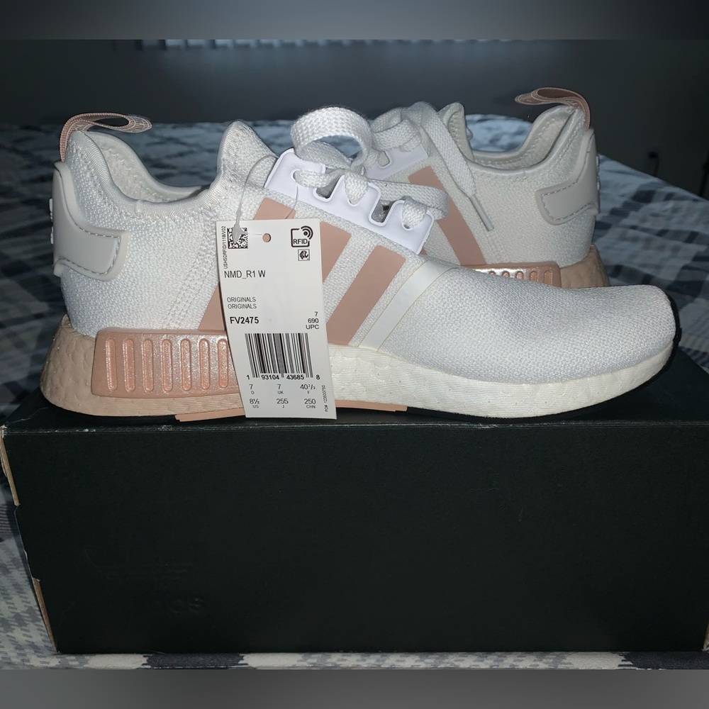 Women Adidas NMD Shoes